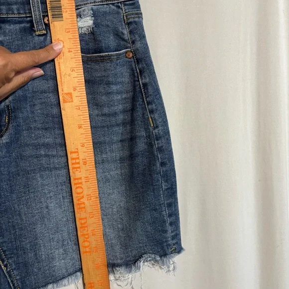 Kendall + Kylie Distressed Blue Denim Mini Skirt size 31 - Picture 3 of 5